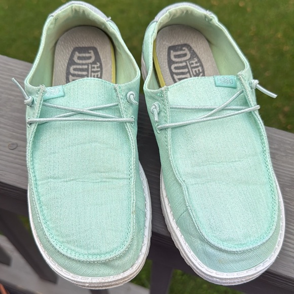 Hey Dude Girls Wendy Glitter Shoes (Color: Moon Stone)(Size: Y5 or L6) EUC - Picture 3 of 14